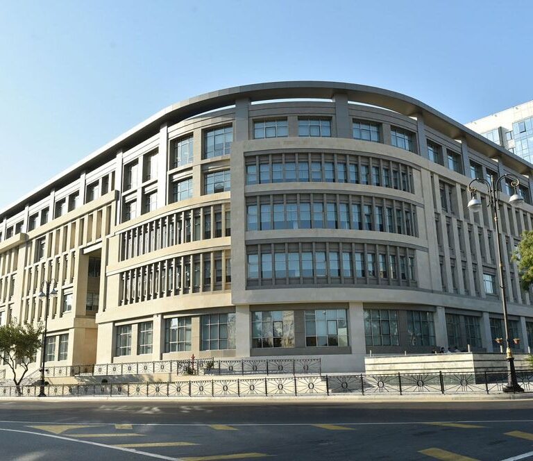 20 saylı tam orta məktəb